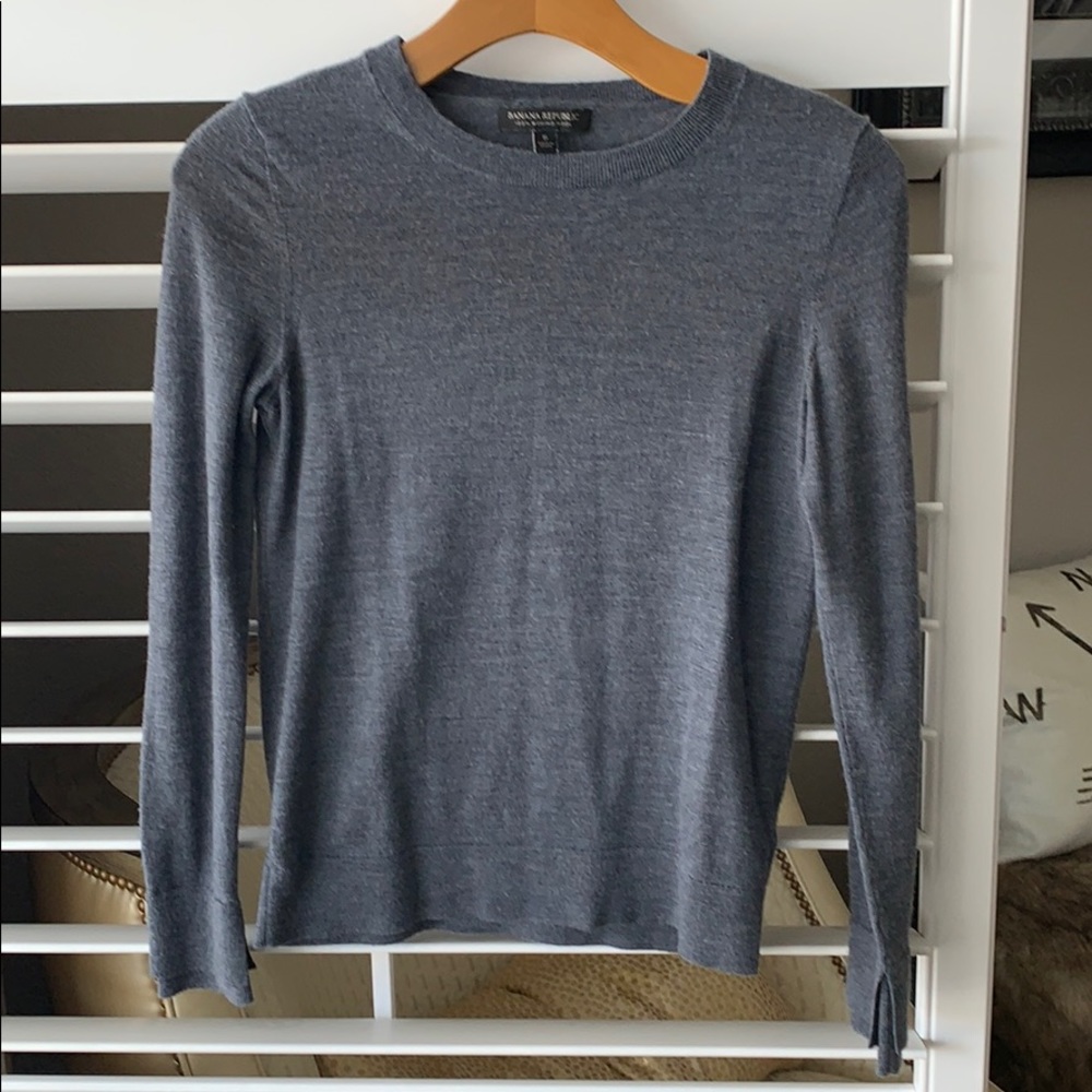Banana Republic grey merino wool sweater. Small